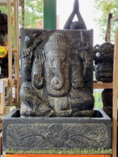 Ganesha fontein in natuursteen
