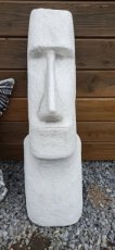 moai paaseiland hoofd in beton